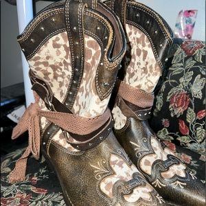 New cowboy boots!